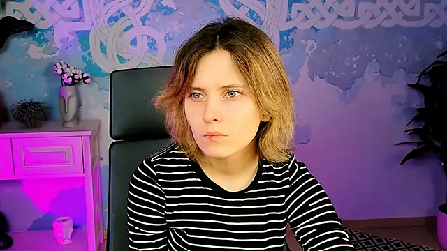 LolaAsmus online show from 01.31.25