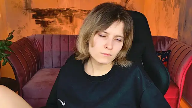 LolaAsmus online show from 02.05.25