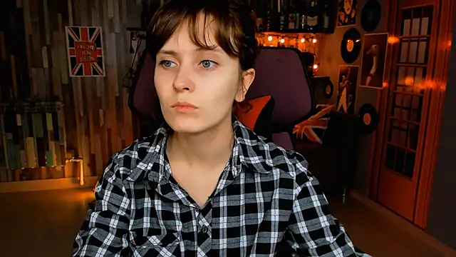 LolaAsmus online show from 11.05.25