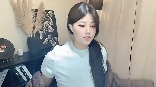 Strawberrybabyy1 online show from 03.10.25