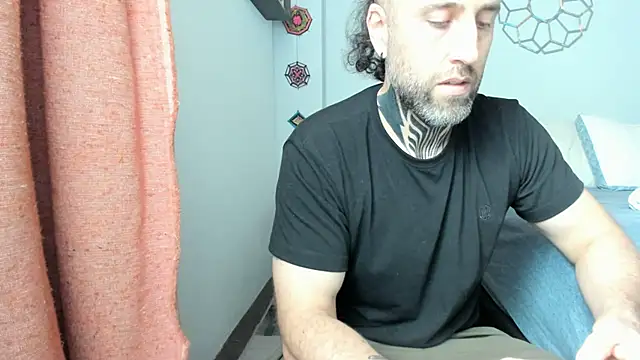 Snapshot of Antoniohot2024 chatting on 01.10.25 Antoniohot2024 online show from 01.10.25