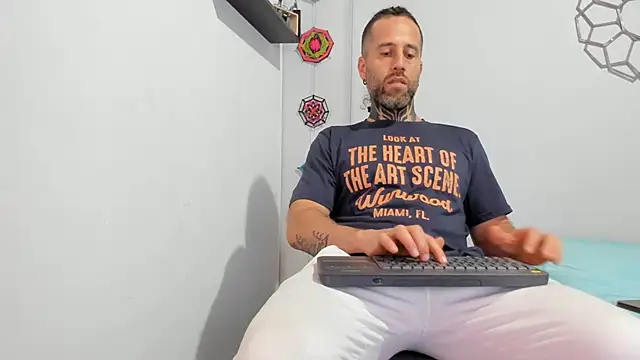 Snapshot of Antoniohot2024 chatting on 03.06.25 Antoniohot2024 online show from 03.06.25