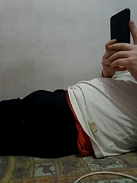 Snapshot of mohnis76 chatting on 04.14.26 mohnis76 online show from 04.14.26