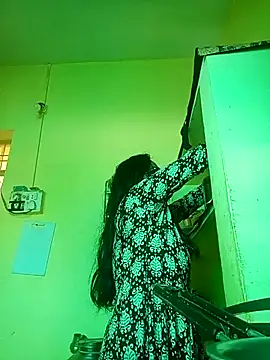 heenage online show from 10.10.25