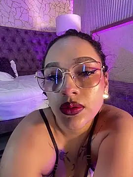 Snapshot of EMILYY_FOXY chatting on 07.13.26 EMILYY FOXY online show from 07.13.26