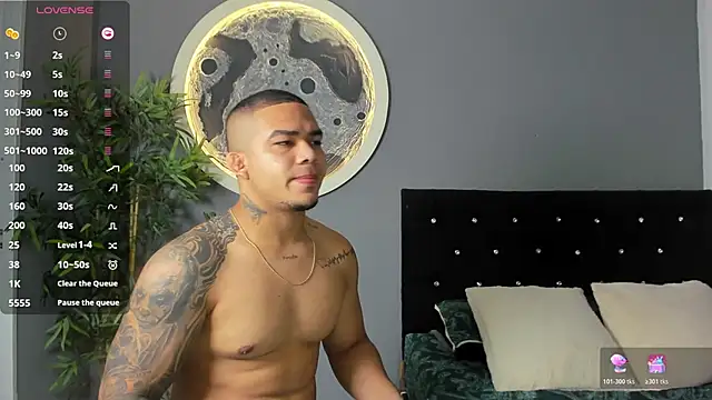 Snapshot of jordan_mayers02 chatting on 11.14.25 jordan mayers02 online show from 11.14.25