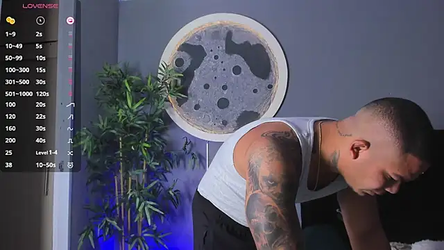 Snapshot of jordan_mayers02 chatting on 01.12.26 jordan mayers02 online show from 01.12.26