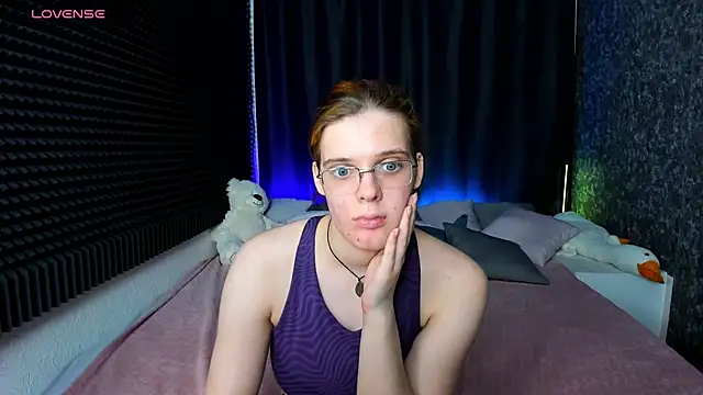 Snapshot of KIKI_Krash chatting on 01.10.25 KIKI Krash online show from 01.10.25