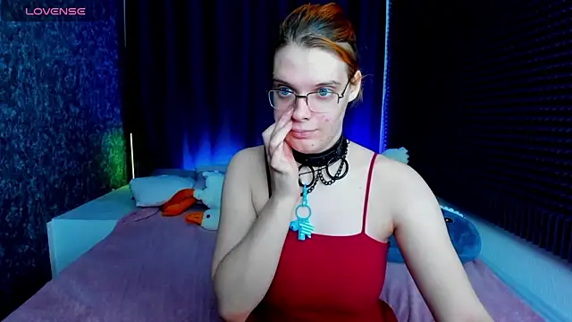 Snapshot of KIKI_Krash chatting on 01.11.25 KIKI Krash online show from 01.11.25