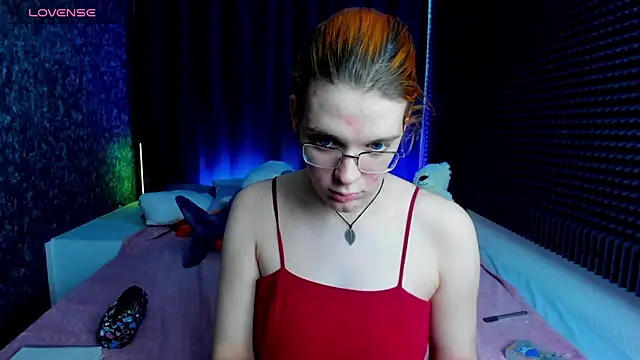 Snapshot of KIKI_Krash chatting on 01.11.25 KIKI Krash online show from 01.11.25