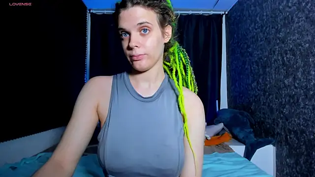 Snapshot of KIKI_Krash chatting on 11.06.25 KIKI Krash online show from 11.06.25