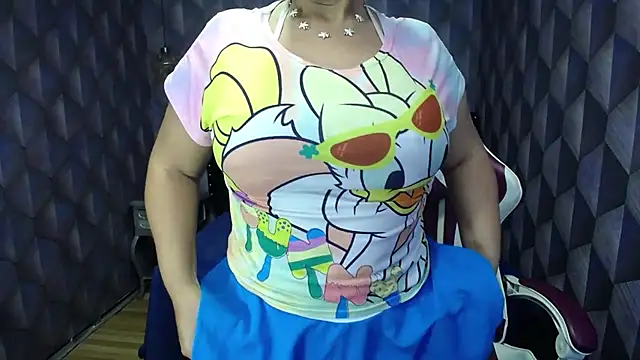 Snapshot of Sofiacowperx chatting on 02.06.25 Sofiacowperx online show from 02.06.25