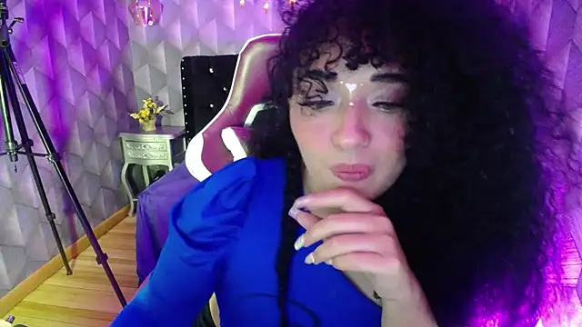 Snapshot of Sofiacowperx chatting on 02.16.25 Sofiacowperx online show from 02.16.25