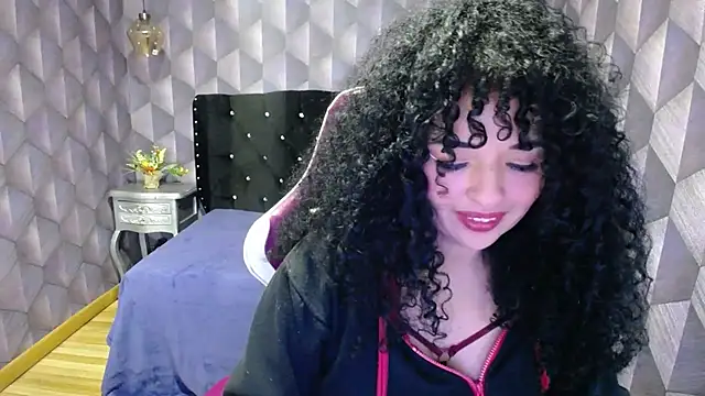 Snapshot of Sofiacowperx chatting on 03.02.25 Sofiacowperx online show from 03.02.25