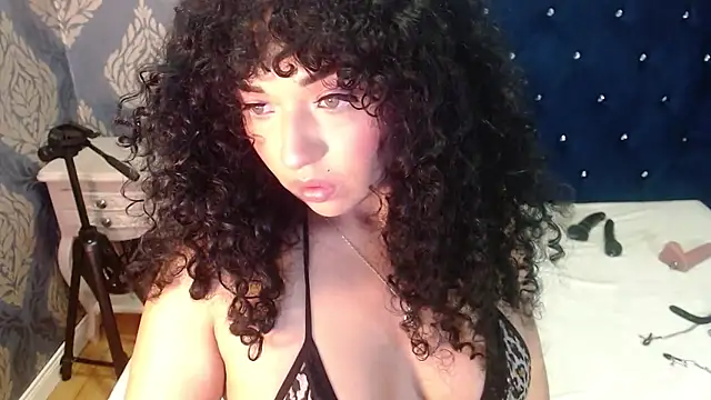 Snapshot of Sofiacowperx chatting on 05.21.26 Sofiacowperx online show from 05.21.26
