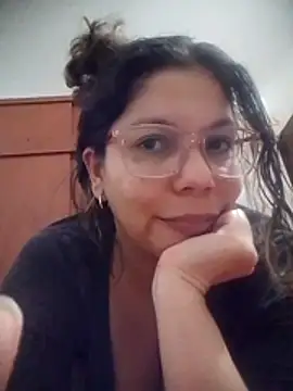 Snapshot of Carliina_Soussa chatting on 06.17.26 Carliina Soussa online show from 06.17.26