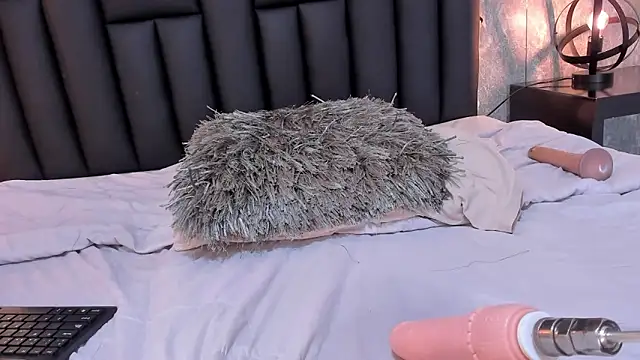 Snapshot of laura_smith33 chatting on 02.06.25 laura smith33 online show from 02.06.25