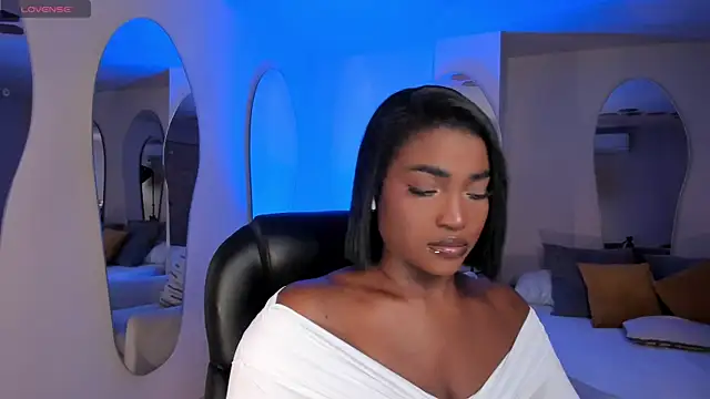 SavannahStorm online show from 04.11.26