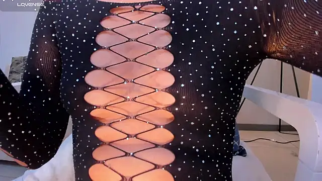 IsabellaHill  online show from 12.22.24