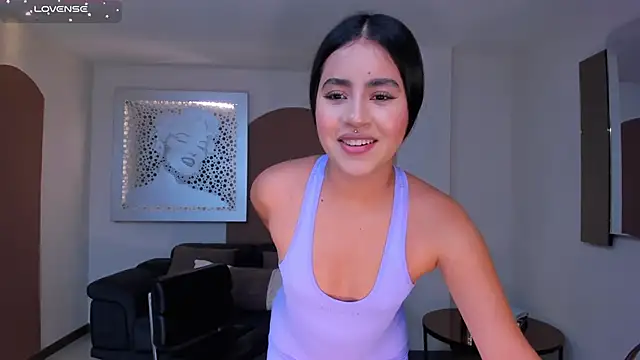 IsabellaHill  online show from 12.26.24