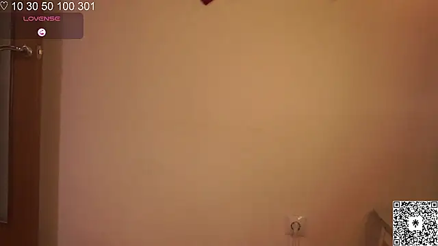 curlyboyy  online show from 02.17.25