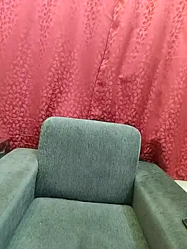 Snapshot of Cute_Kritika chatting on 10.16.25 Cute Kritika online show from 10.16.25