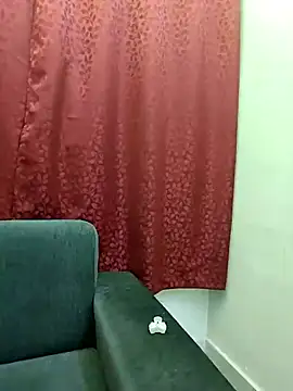 Snapshot of Cute_Kritika chatting on 10.28.25 Cute Kritika online show from 10.28.25