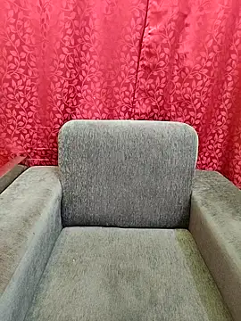 Snapshot of Cute_Kritika chatting on 12.14.25 Cute Kritika online show from 12.14.25