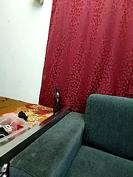 Snapshot of Cute_Kritika chatting on 12.19.25 Cute Kritika online show from 12.19.25