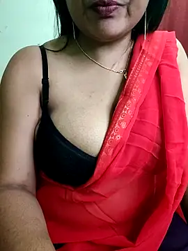 Snapshot of Cute_Kritika chatting on 12.21.25 Cute Kritika online show from 12.21.25