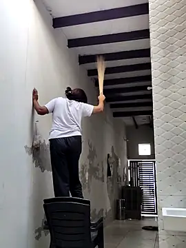 illay love online show from 10.13.25