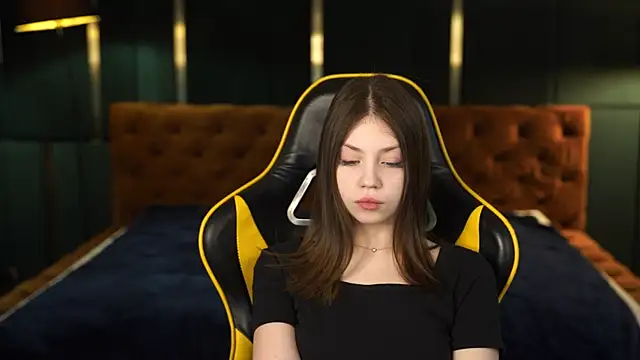 Beatrice 054 online show from 02.12.25