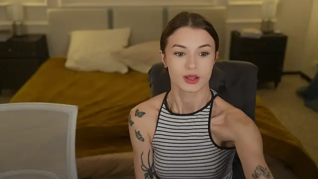 Beatrice 054 online show from 02.13.25