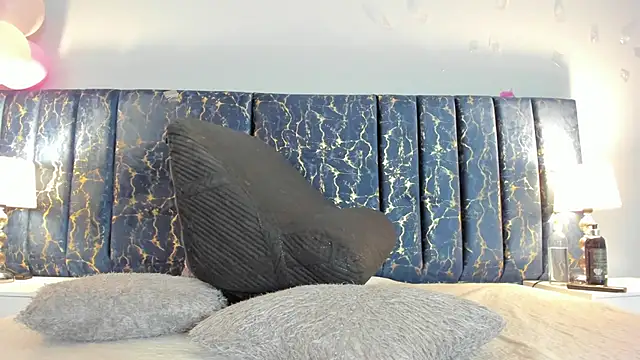 Snapshot of Sophia_Lemos chatting on 10.07.25 Sophia Lemos online show from 10.07.25