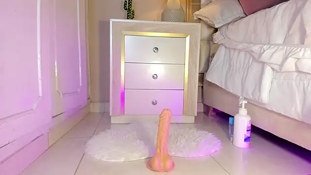 Snapshot of zoe_sky_ chatting on 02.11.25 zoe sky online show from 02.11.25