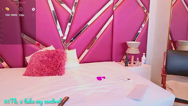 Snapshot of Adel_Nesbiit chatting on 01.31.25 Adel Nesbiit online show from 01.31.25