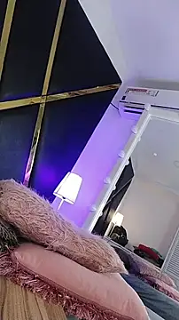 Snapshot of Adel_Nesbiit chatting on 11.28.25 Adel Nesbiit online show from 11.28.25