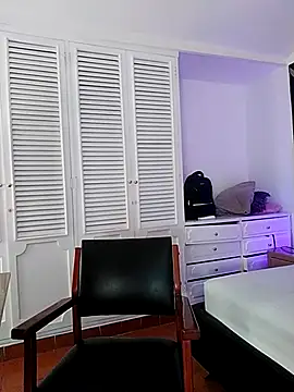 Adel Nesbiit online show from 02.20.26