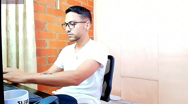 Leandro valenzuela online show from 03.11.25