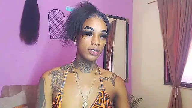 Snapshot of badgirls_cx chatting on 09.24.25 badgirls cx online show from 09.24.25