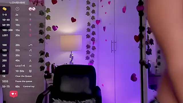 Snapshot of BonnieAnderson_ chatting on 02.06.25 BonnieAnderson online show from 02.06.25