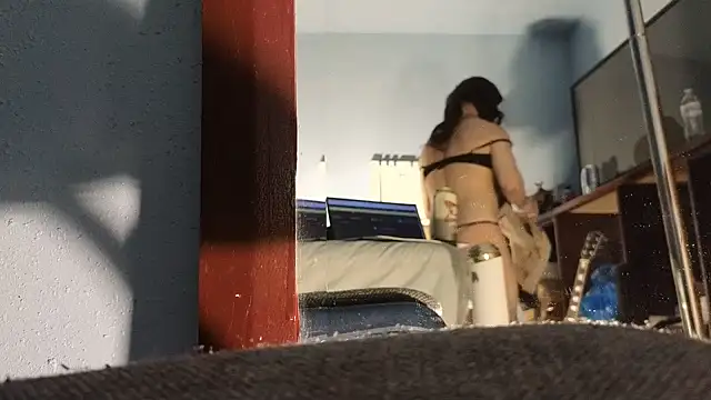 Snapshot of Sandrasaa chatting on 11.23.25 Sandrasaa online show from 11.23.25