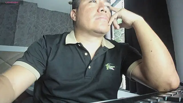 Jhonatan Morales S online show from 02.28.25