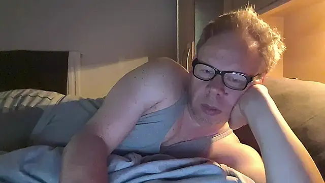 Snapshot of kinkyslet8 chatting on 09.14.25 kinkyslet8 online show from 09.14.25