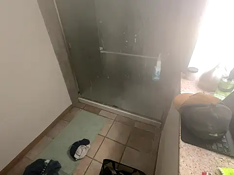 Snapshot of RuffClvb chatting on 12.06.24 RuffClvb online show from 12.06.24