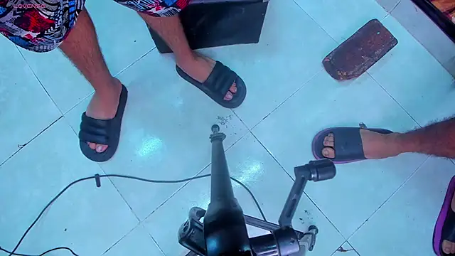 Snapshot of WILD_BITCH2024 chatting on 11.22.25 WILD BITCH2024 online show from 11.22.25