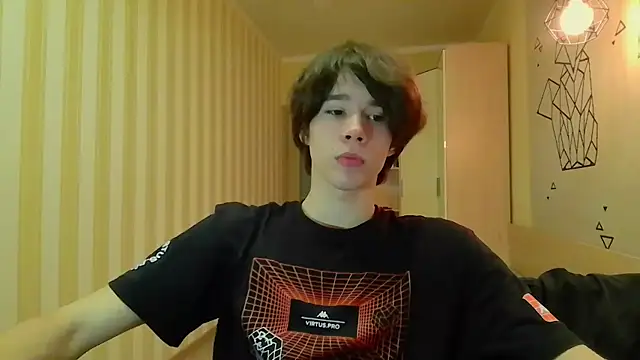 Snapshot of gayGamogey chatting on 03.18.25 gayGamogey online show from 03.18.25