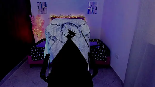 Charlee pink online show from 10.06.25