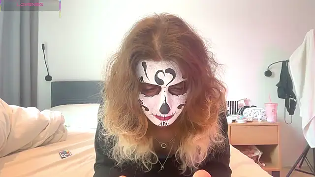 Snapshot of Alice_Pinkhead chatting on 10.31.25 Alice Pinkhead online show from 10.31.25