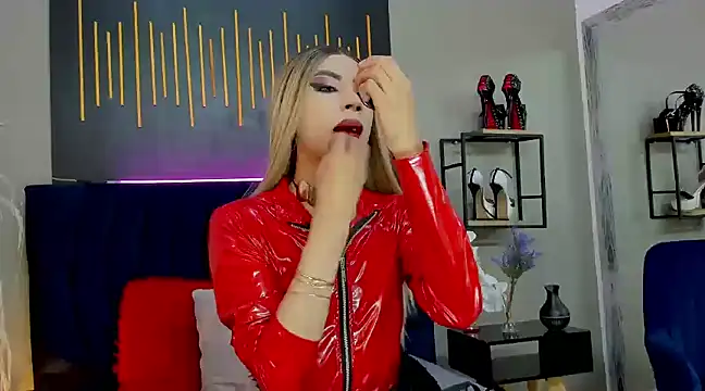 Snapshot of BrianaSchafer chatting on 12.24.24 BrianaSchafer online show from 12.24.24